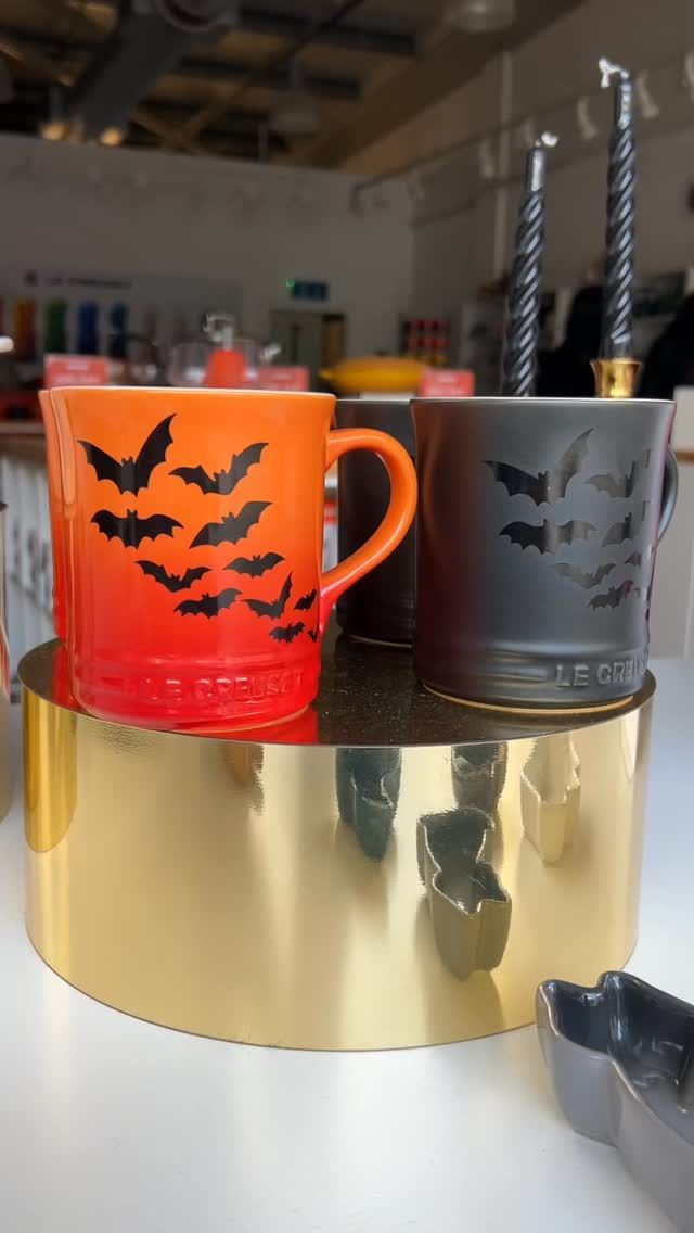 🎃 Cauldrons at the ready! @lecreusetuk Halloween collection has landed at Dalton Park 👻🍂 Perfect for brewing up cosy autumn recipes and serving spooky-season feasts in style 🕸️✨#lecreuset #halloween #daltonpark #shopping #outlet