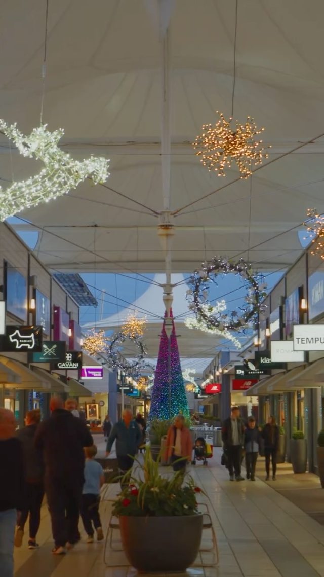Make the most of the festive season at Dalton Park ✨Whether you’re ticking off your Christmas shopping list or planning a festive fun day out, we’ve got everything you need to feel the magic🎄Plan your visit using the link in our bio and enjoy a day full of festive cheer! #daltonpark #festivedayout #chistmasshopping #outlet #festive #northeast
