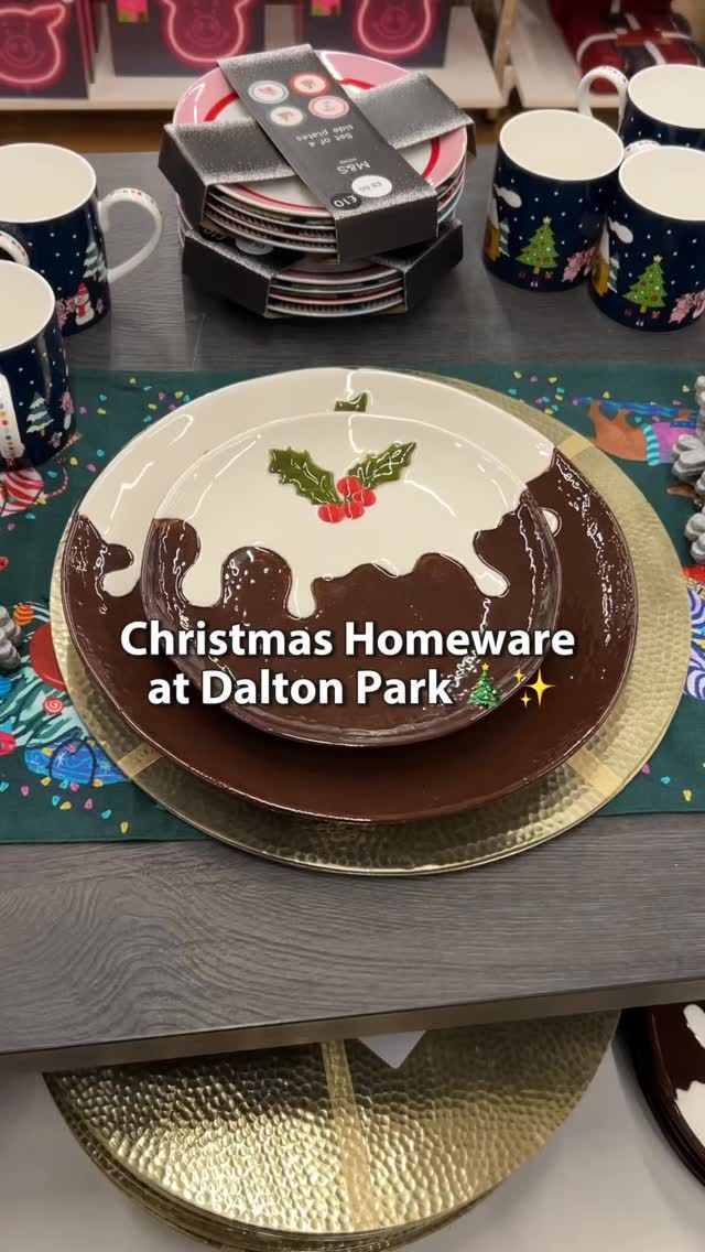 Deck your halls in style 🎄✨Dalton Park Outlet has everything to make your home feel Christmas-ready 🏠🎅🏻Stores mentioned:✨ M&S Outlet✨ Le Creuset ✨ The Range #christmas #homeware #daltonpark #christmasdecorations festive