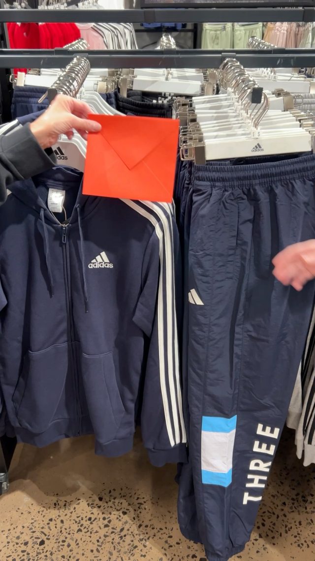 🎄✨ Get ready…something festive is coming your way! We’re keeping the magic going with extended hours this season at Dalton Park Outlet✨More time, more deals, more cheer! See the link in our bio for our Festive hours and how to plan your visit🛍️ #latenightshopping #festiveopeninghours #christmasshopping #daltonparkoutlet