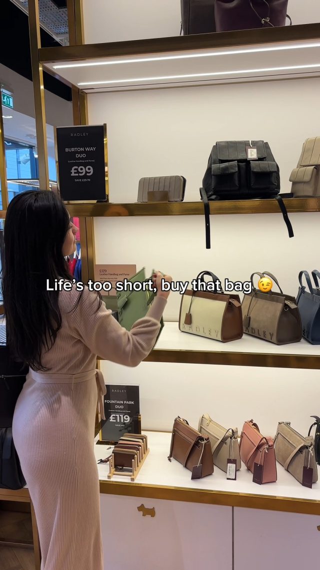Happiness is just a bag away ✨👜#radley #treatyourself #daltonpark
