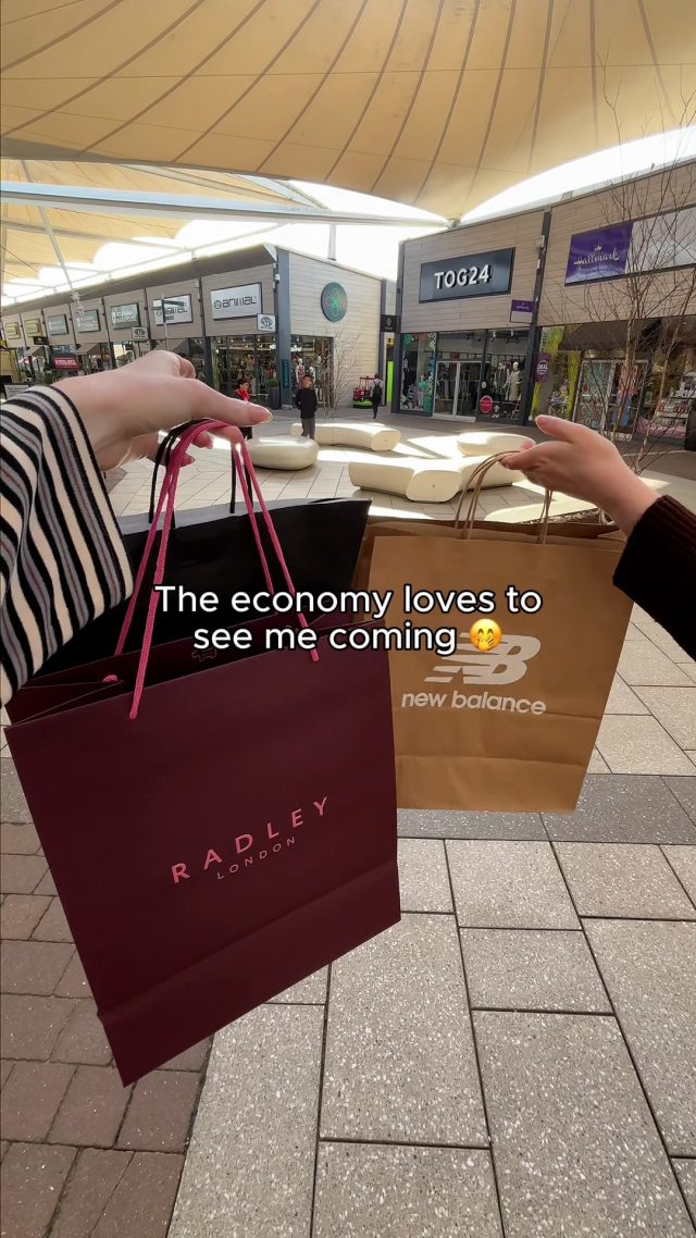 Every girl's fave hobby 🛍️✨