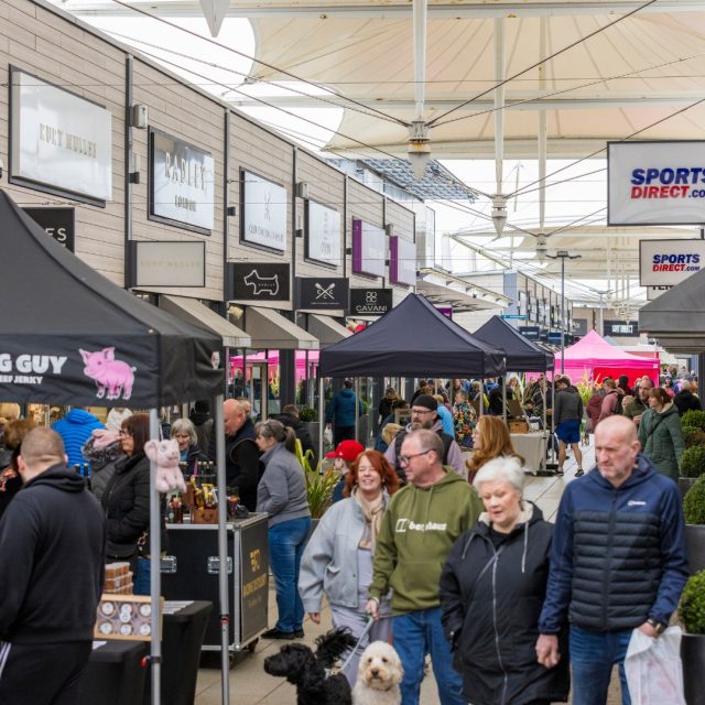 Who's joining us for our Spring Artisan Market?! ✨🌸Explore a selection of handmade goodies, unique jewellery, homemade treats and so much more 🫶📆 16th - 17th May
